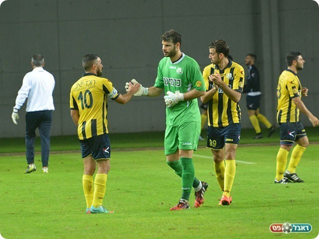 אברבנל יורד מכר הדשא (ולדי מויסייב)